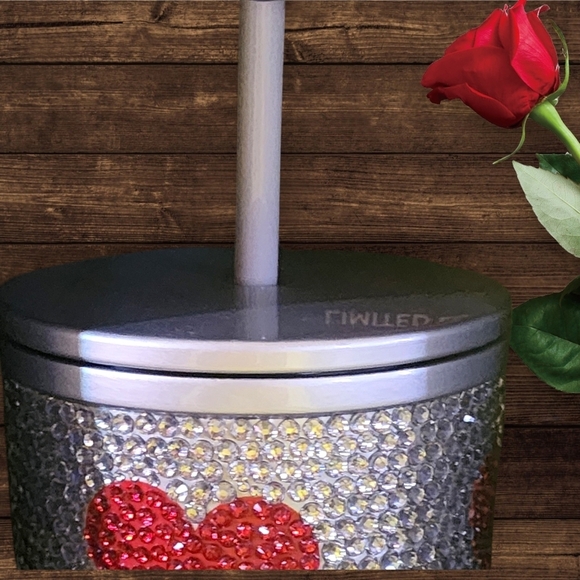 Hydrapeak Limited Edition Rhinestone Hearts Tumbler - Picture 3 of 7